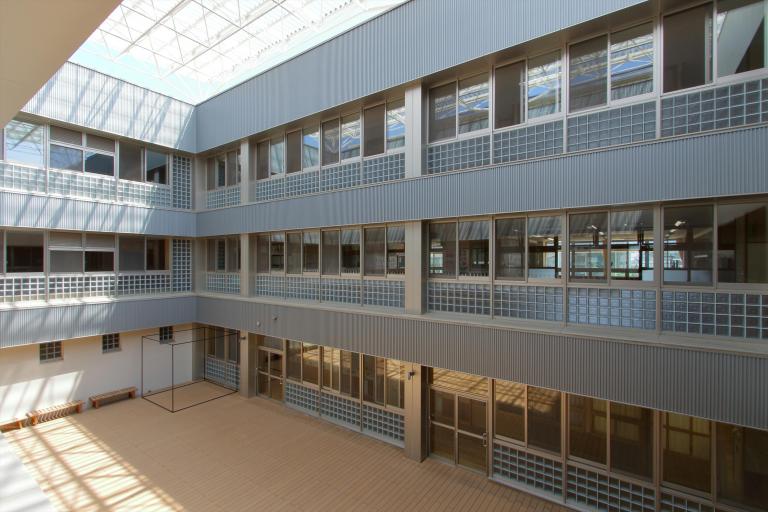 写真：敦賀市立角鹿小中学校（福井県）