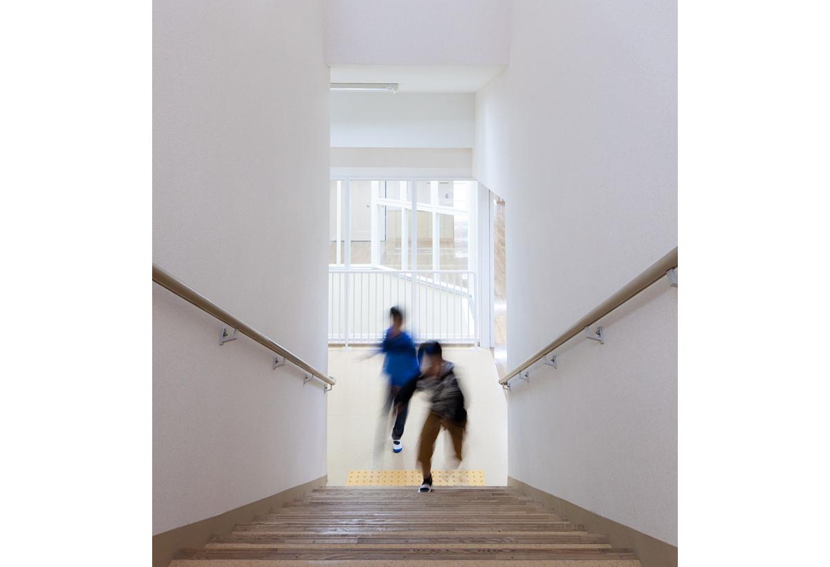 葛飾区立中青戸小学校 施工写真ギャラリー 電気硝子建材株式会社