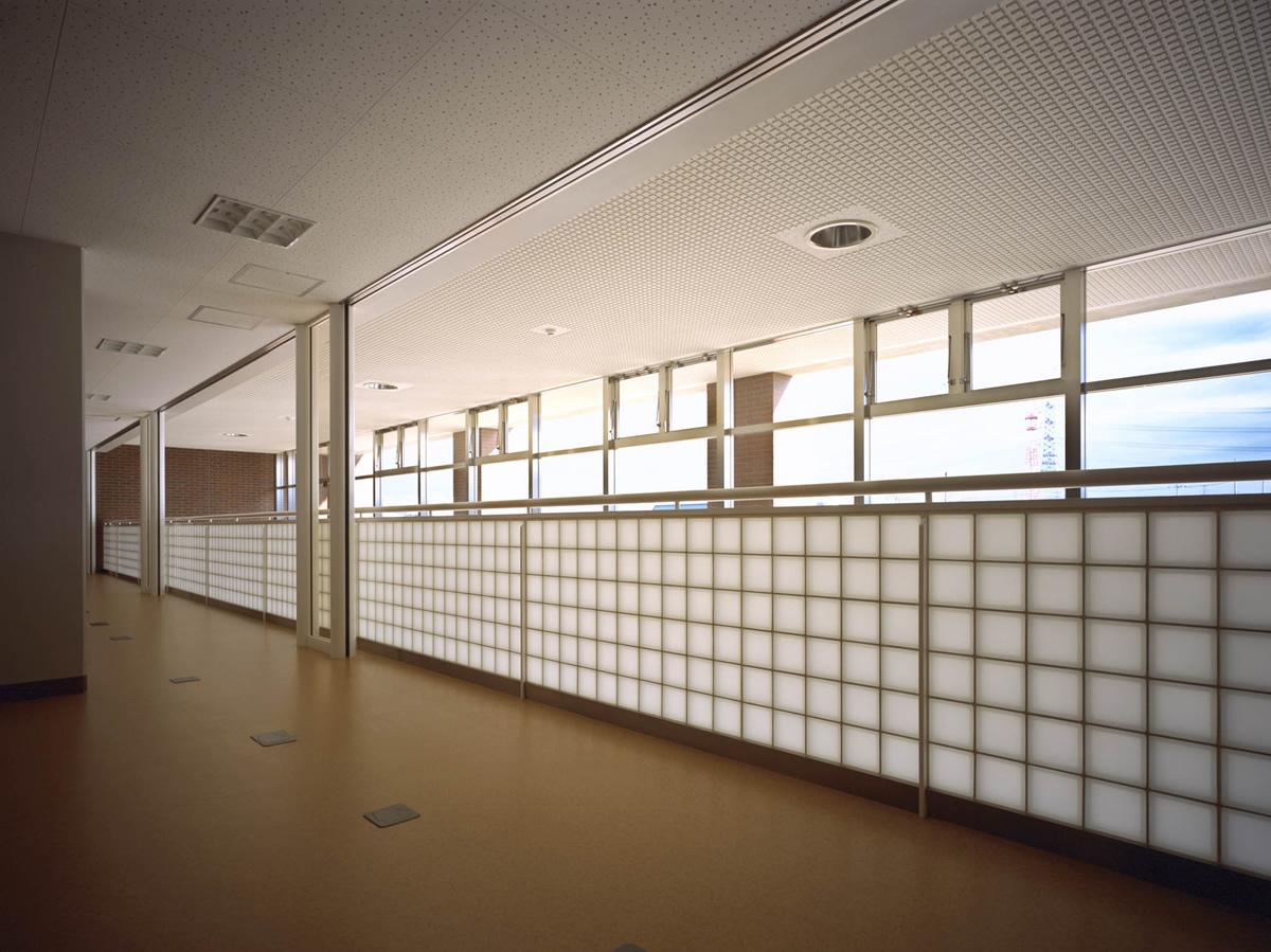 本庄東高等学校附属中学校 施工写真ギャラリー 電気硝子建材株式会社