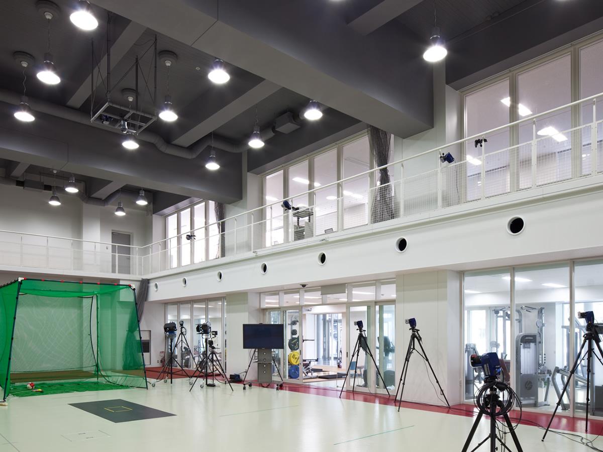 立命館大学 びわこ・くさつキャンパス スポーツ健康科学部研究科 基本棟｜施工写真ギャラリー｜電気硝子建材株式会社