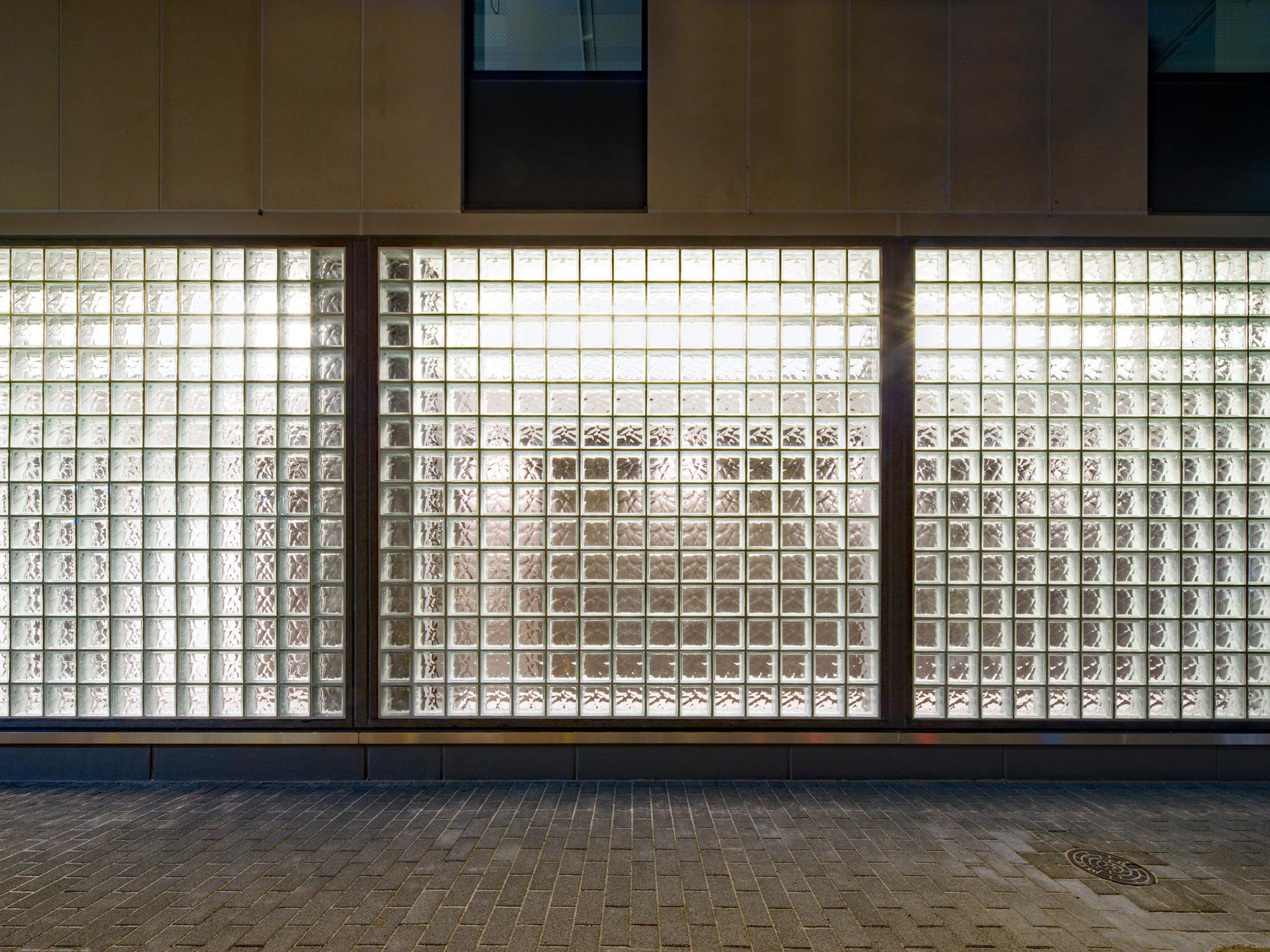 MCA京橋ビル（東京都）