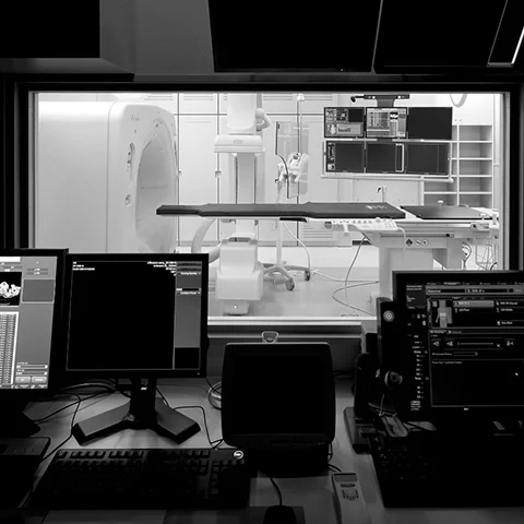 写真：放射線遮蔽用ガラス